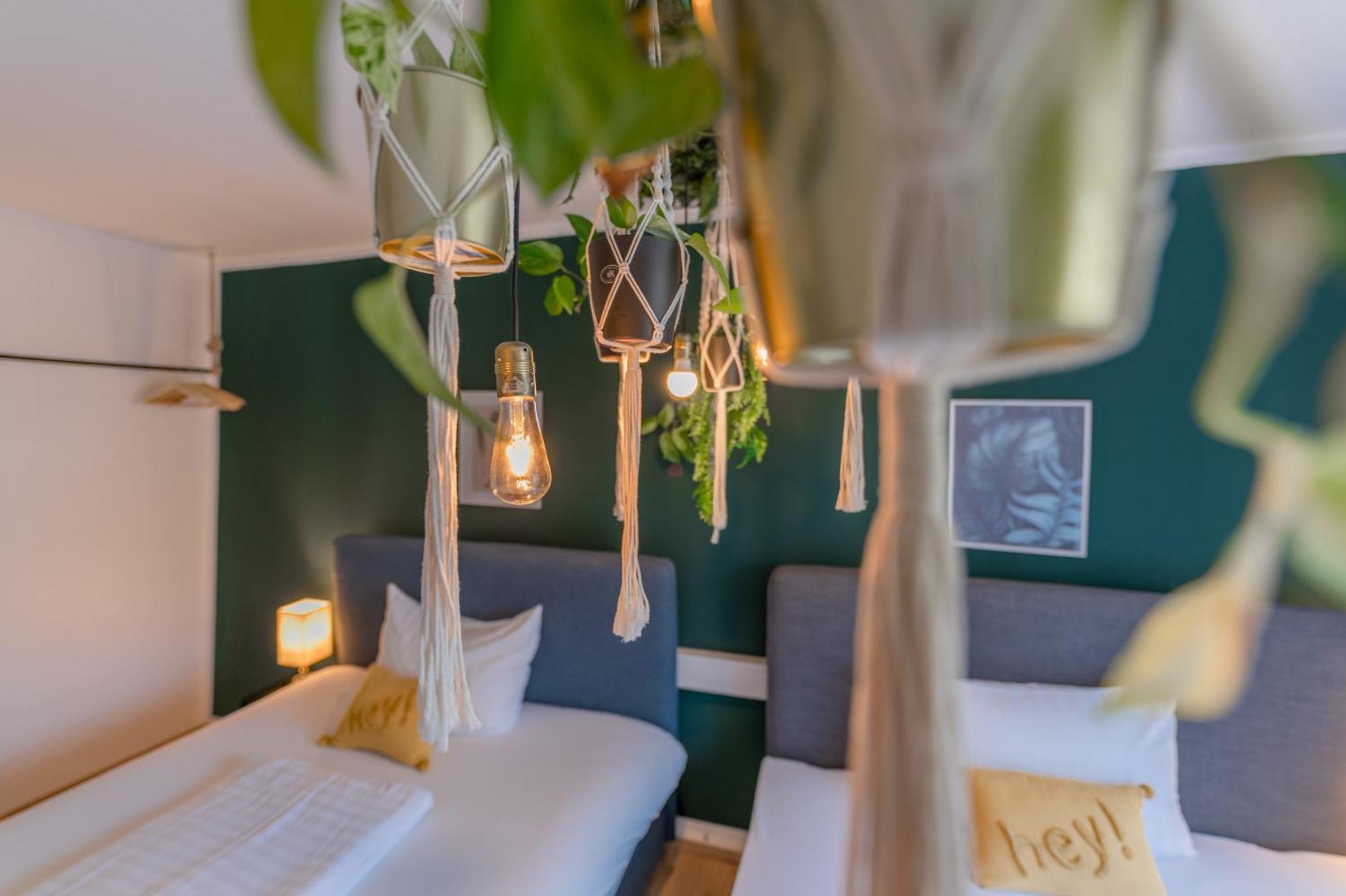 Stay Awesome - Urban Jungle Apartment Zentral, Wilhelmshoehe Kassel Esterno foto